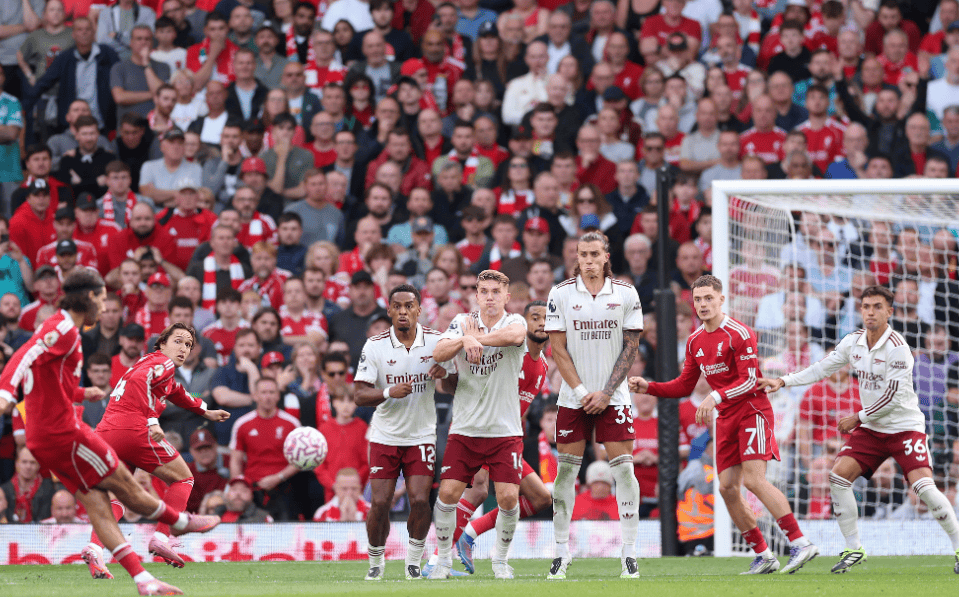 记者：若国足明年热身没惨案或大事故，邵佳一至少干到亚洲杯结束（记者称：若国足明年热身赛不现惨败或重大事故，邵佳一至少留任至亚洲杯结束）