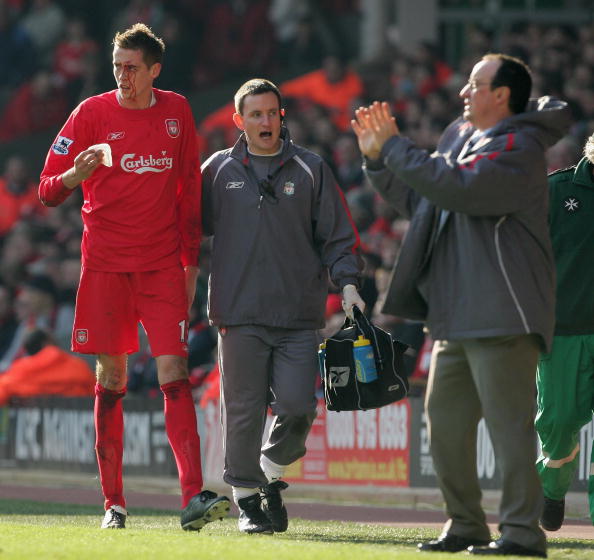 美媒：尼克斯补强瞄准迪温琴佐和阿尔瓦拉多，且已与对方球队接触（美媒：尼克斯将迪温琴佐与阿尔瓦拉多列为补强目标，已与其所属球队展开洽谈）