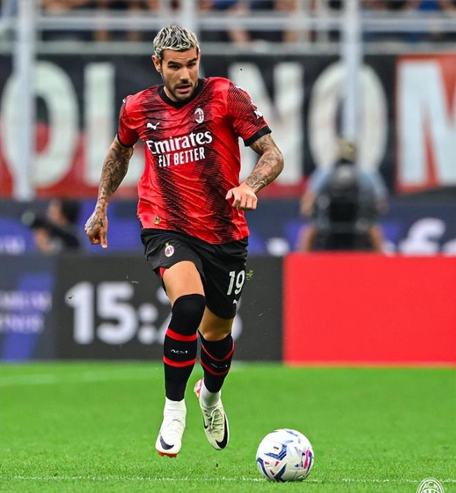 官方：加布里埃尔因伤退出巴西队，阿森纳铁卫右大腿肌肉拉伤（官方：阿森纳中卫加布里埃尔右大腿肌肉拉伤，退出本期巴西队名单）