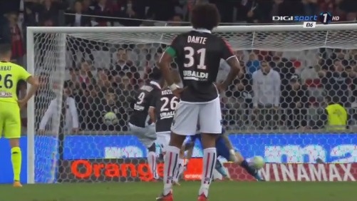 欧联6-0，31岁拜仁旧将大发神威：独中三元，法甲7冠王拒绝2连败（欧联6-0大捷，31岁拜仁旧将戴帽发威，法甲七冠王拒绝两连败）