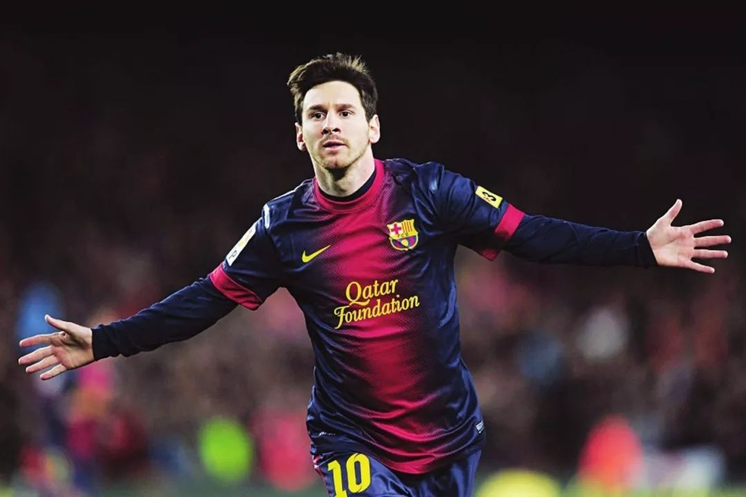 罗马诺：尤文并未追逐坎塞洛，球员不降薪意甲俱乐部无法负担（罗马诺：尤文无意引进坎塞洛，不降薪意甲俱乐部难以承担）