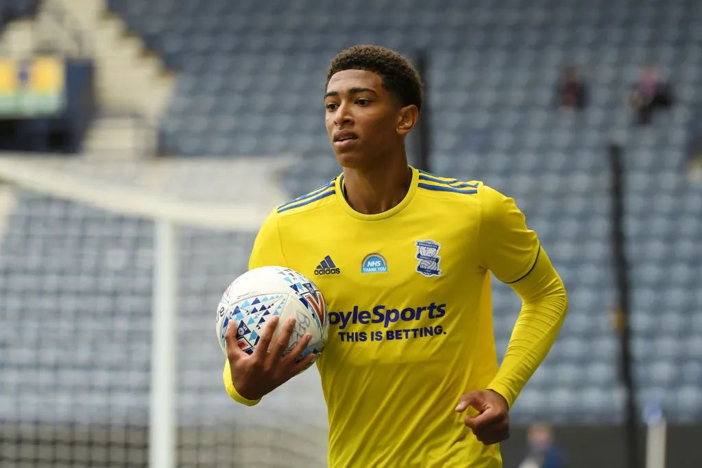 德罗西取热那亚生涯首胜，率队时隔239天再次意甲主场赢球