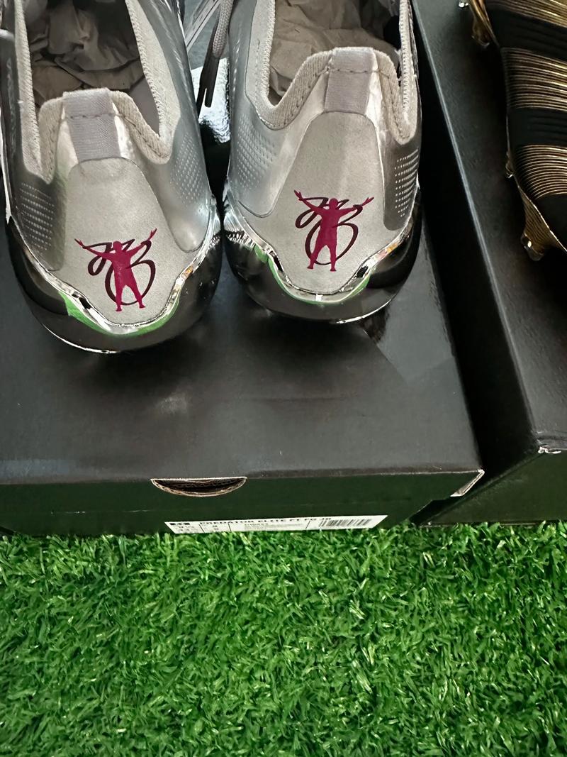 德甲第15轮指南：多特门兴上演普鲁士德比，汉堡盼爆冷法鹰（德甲第15轮看点：多特迎战门兴上演普鲁士德比，汉堡力争爆冷法鹰）