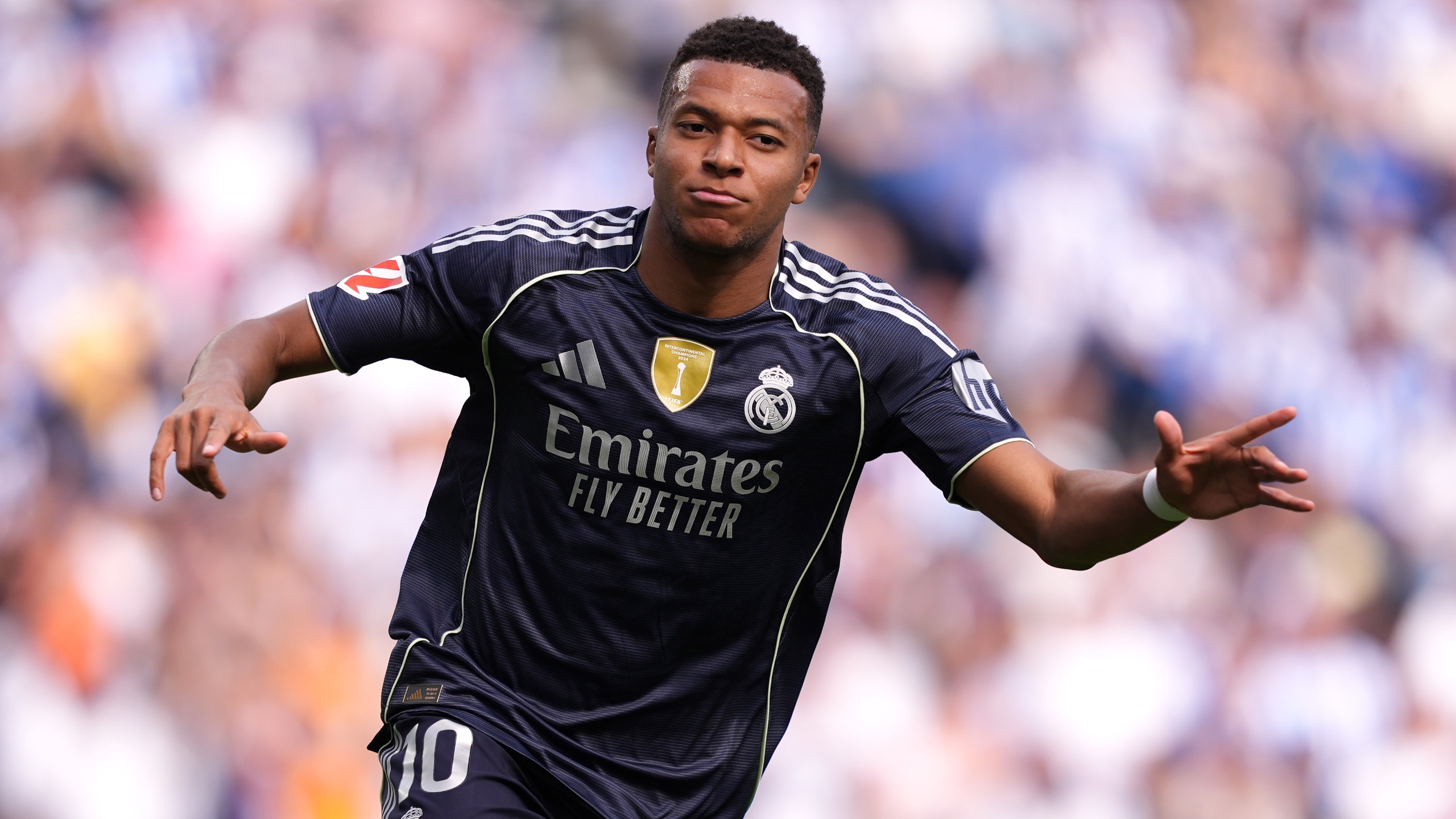 女子篮球联赛赛季精彩进球回顾（本赛季女篮联赛高光进球盘点）