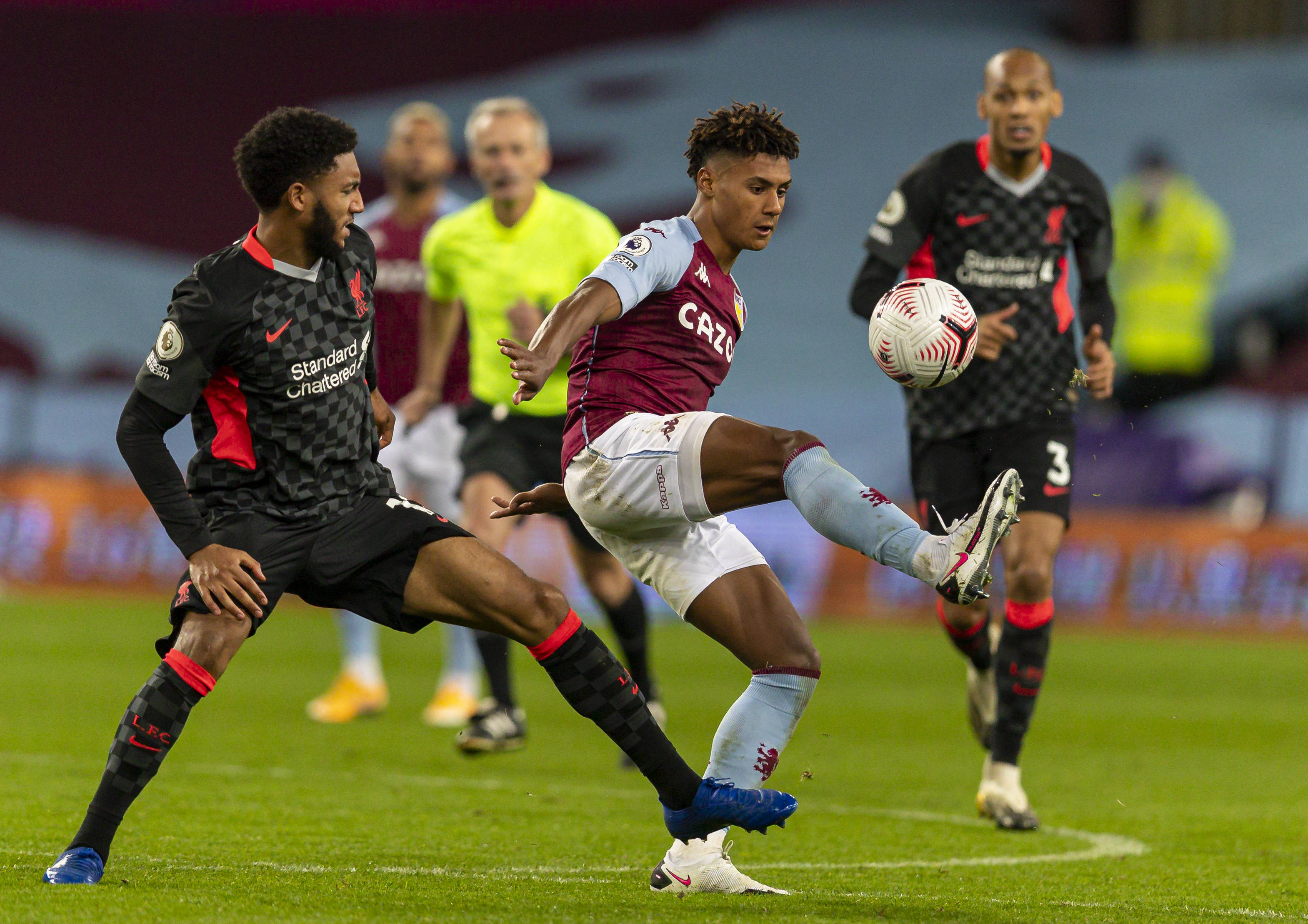 拳击：拳台之上的勇气与坚守