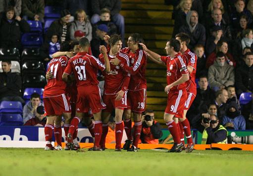 孔帕尼：我有关注曼城希望他们英超夺冠；连胜时我们也要反思（孔帕尼：盼曼城英超问鼎 连胜时也要保持反思）