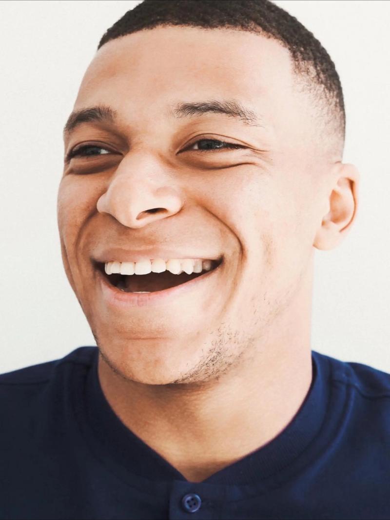 中超赛报：上海申花客场击败广州队,（中超快讯：上海申花客场力克广州队）